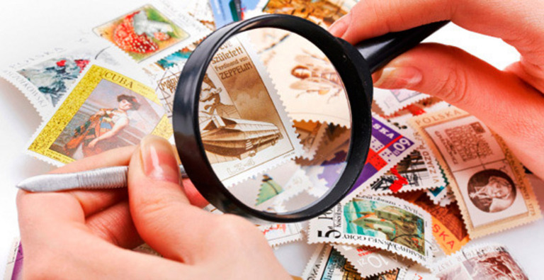 timbres et loupe